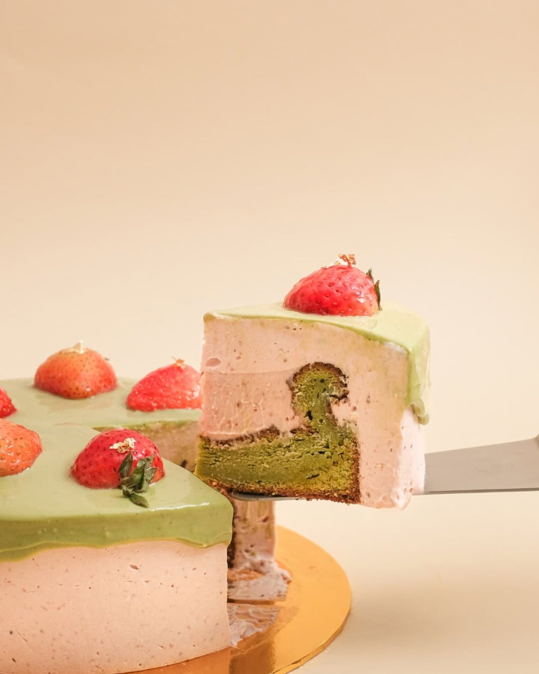 Matcha Strawberry Gateau